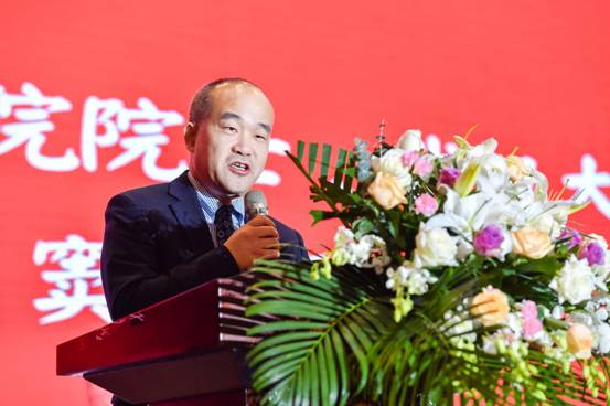 1124窦董事长